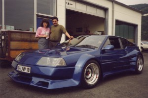 Alpine V6 in blau